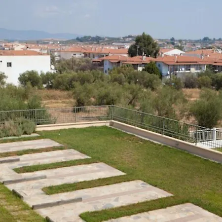 Alexandros Maisonettes & * Nea Moudania