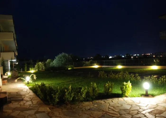Alexandros Maisonettes &