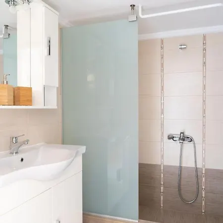 Alexandros Maisonettes &