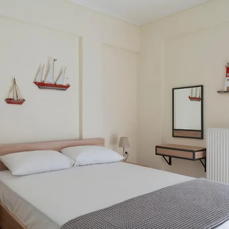 Alexandros Maisonettes & Holiday home