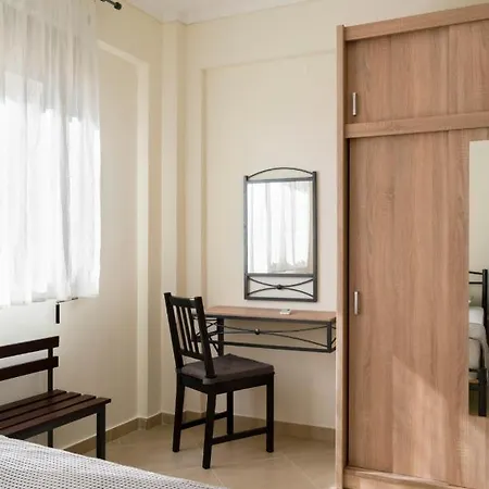 Alexandros Maisonettes & * Nea Moudania